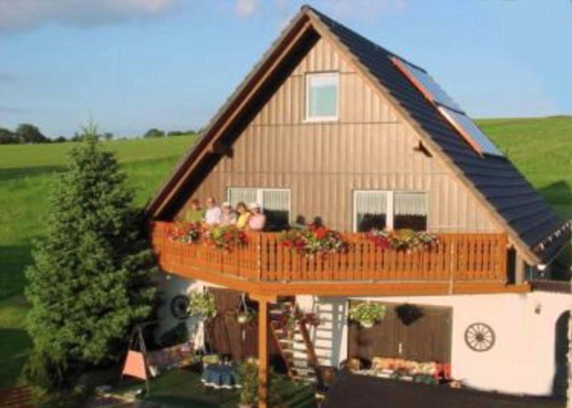 Gasthaus Falkenhain Алтенберг Източен Ерцгебирге Екстериор снимка